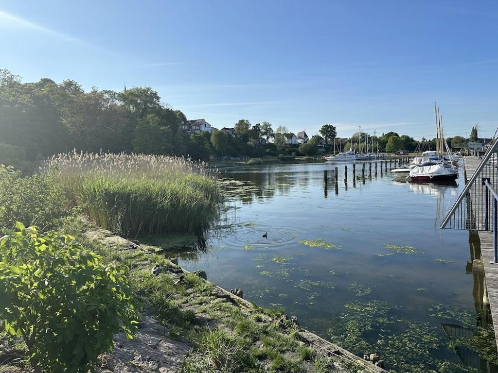 Urlaub In Einer Historischen Wassermuehle An Der Trave Lübeck Exterior foto